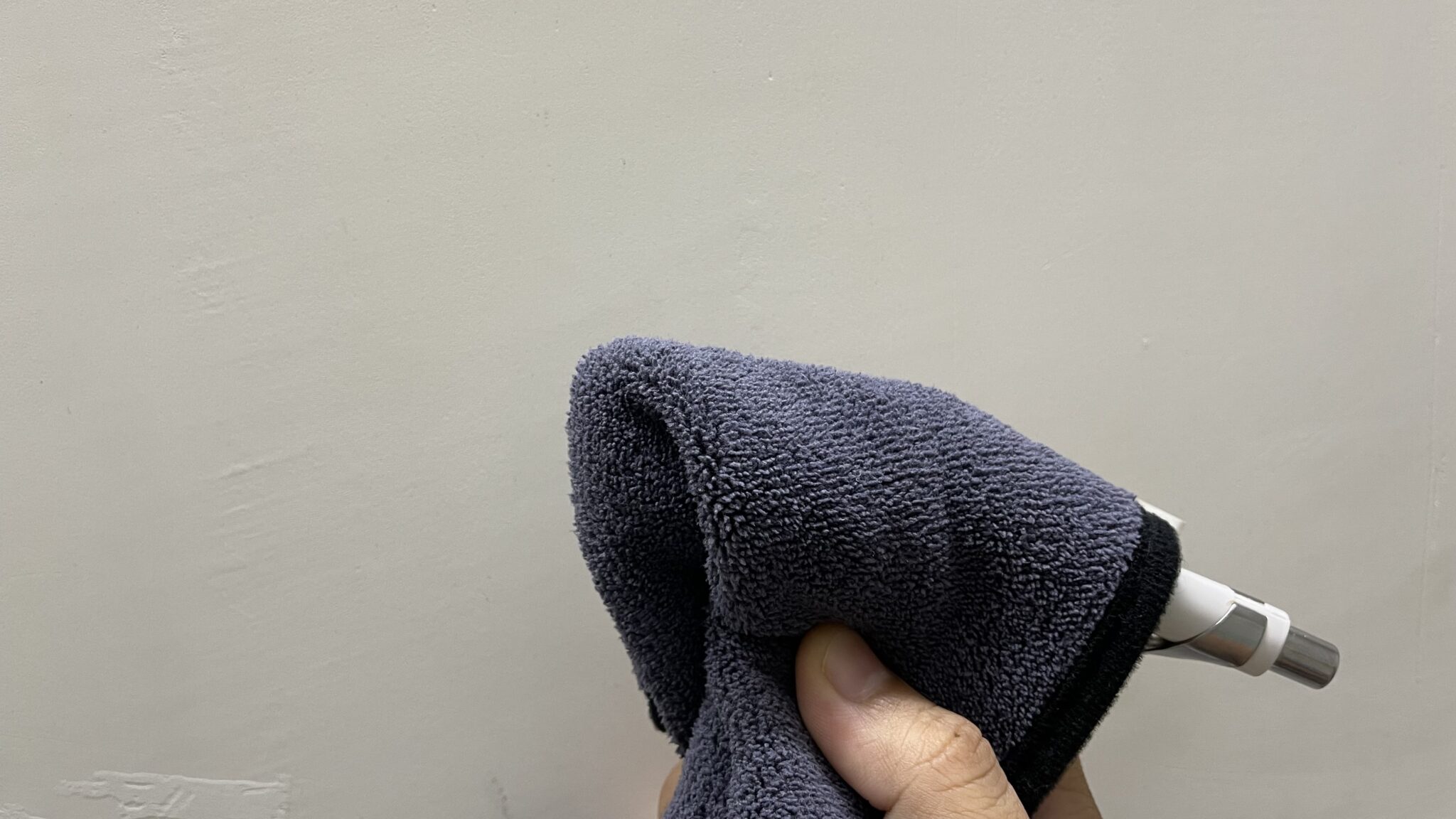 What is the Black Spot on Phone Screen & How to Fix It?